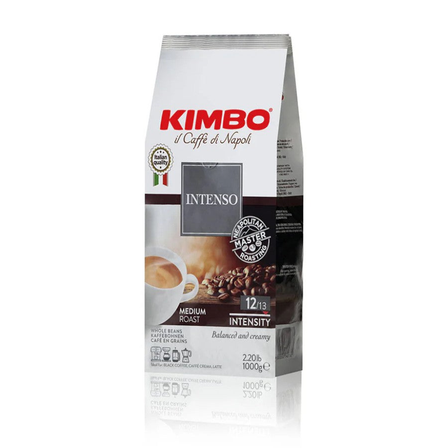 Café en grano Kimbo Intenso 1 kg, mezcla Arábica y Robusta de tueste medio-oscuro elaborada en Nápoles, Italia.